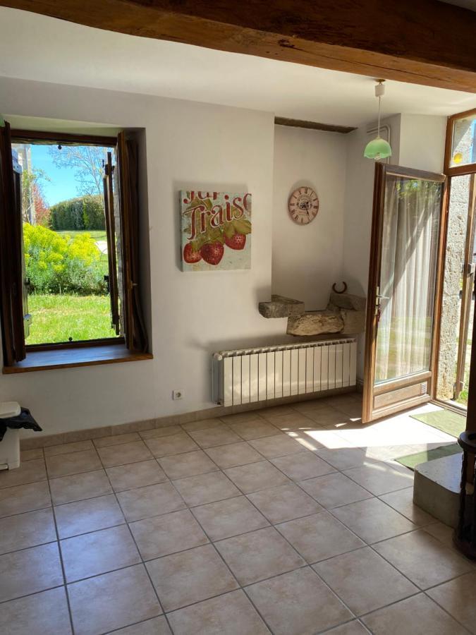 Chez Sophie - Gite Et Gite Equestre Clermont-Dessous Exteriör bild