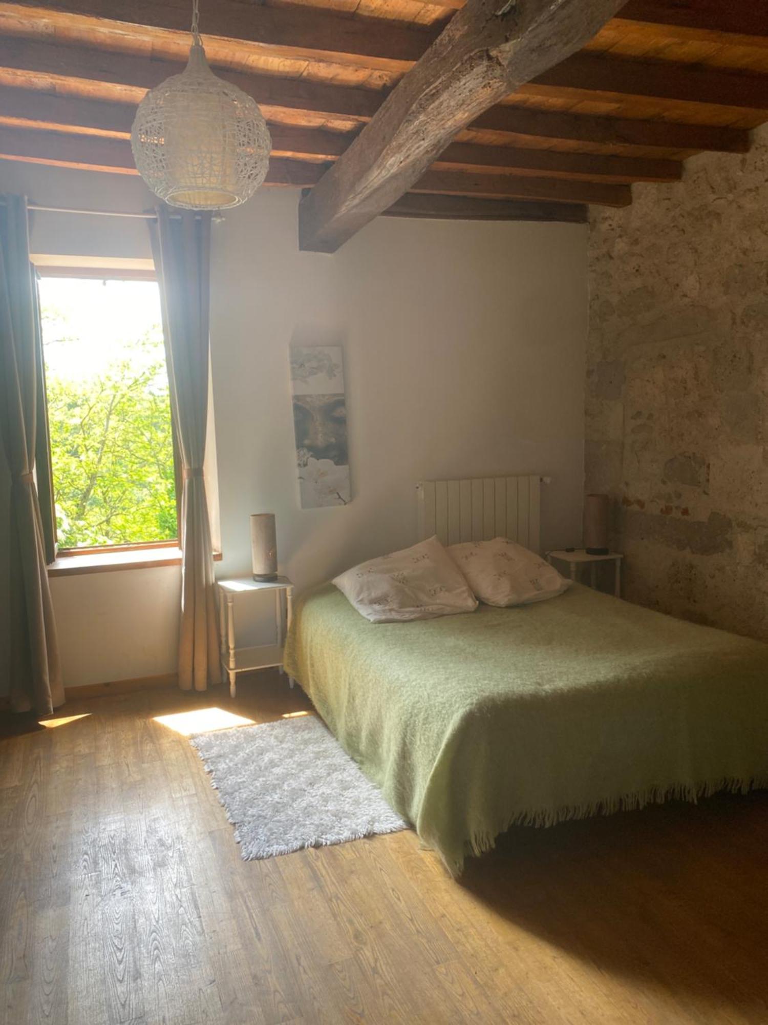 Chez Sophie - Gite Et Gite Equestre Clermont-Dessous Exteriör bild